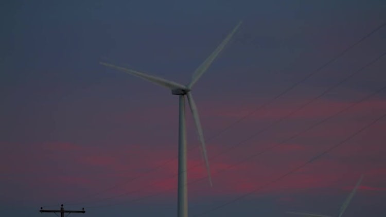 Lone propeller Wind Farm: Stock Video