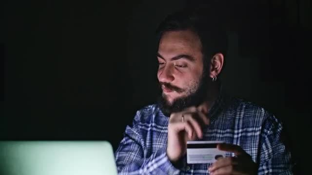 Shopping On Laptop Computer: Stock Video