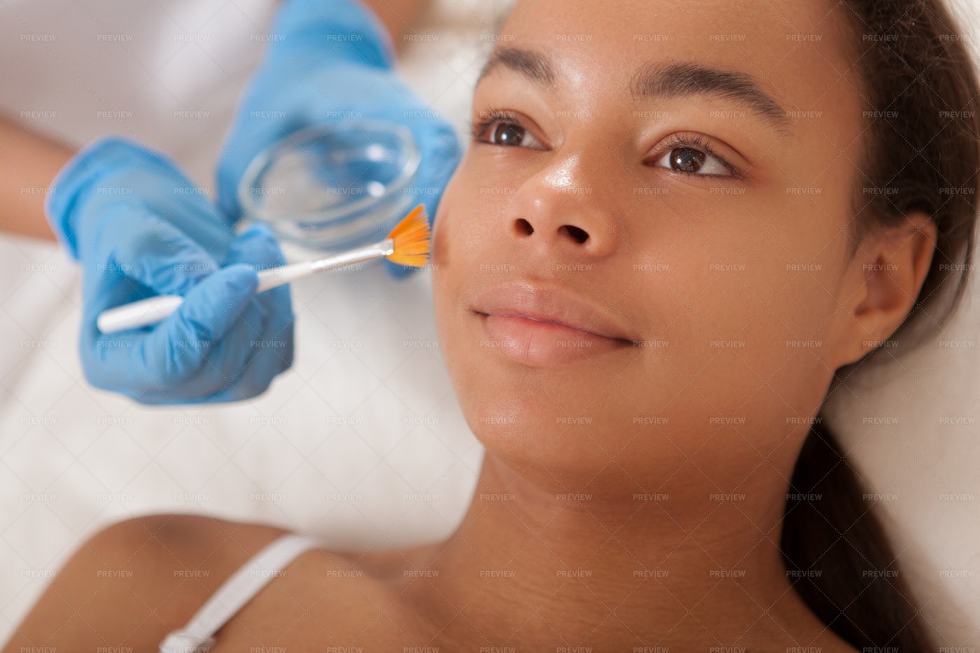 Facial Peeling: Stock Photos