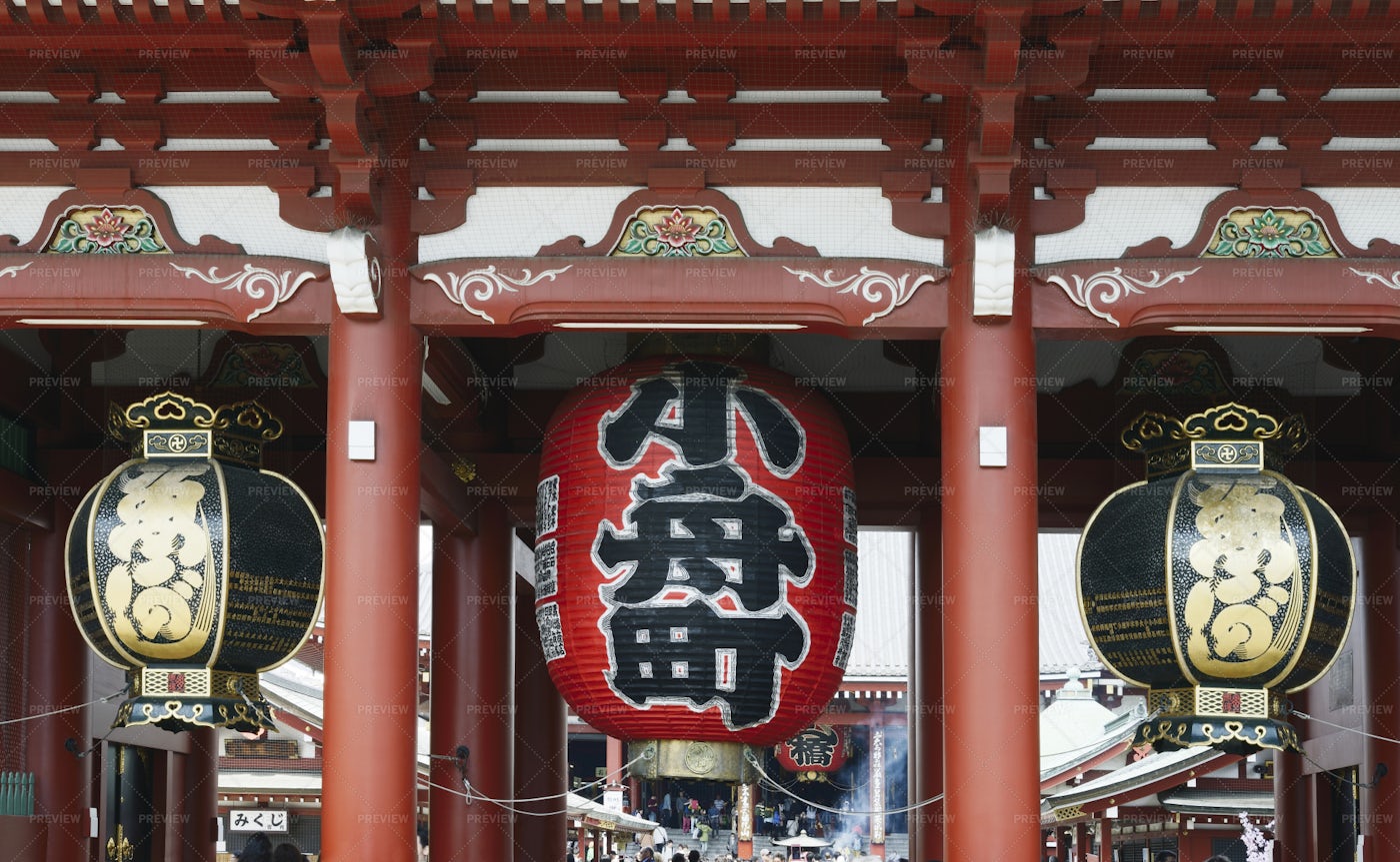 Lanterns In The Hozomon Gate: Stock Photos