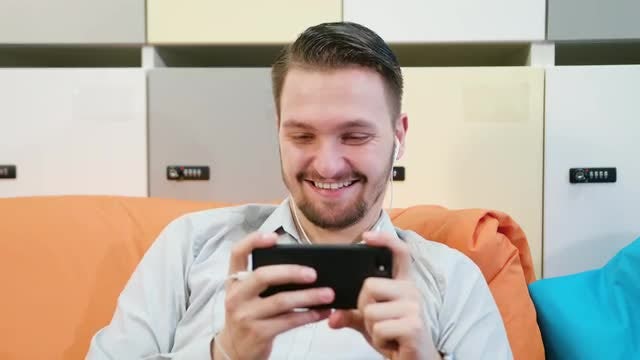 Enjoying The Smartphone: Stock Video