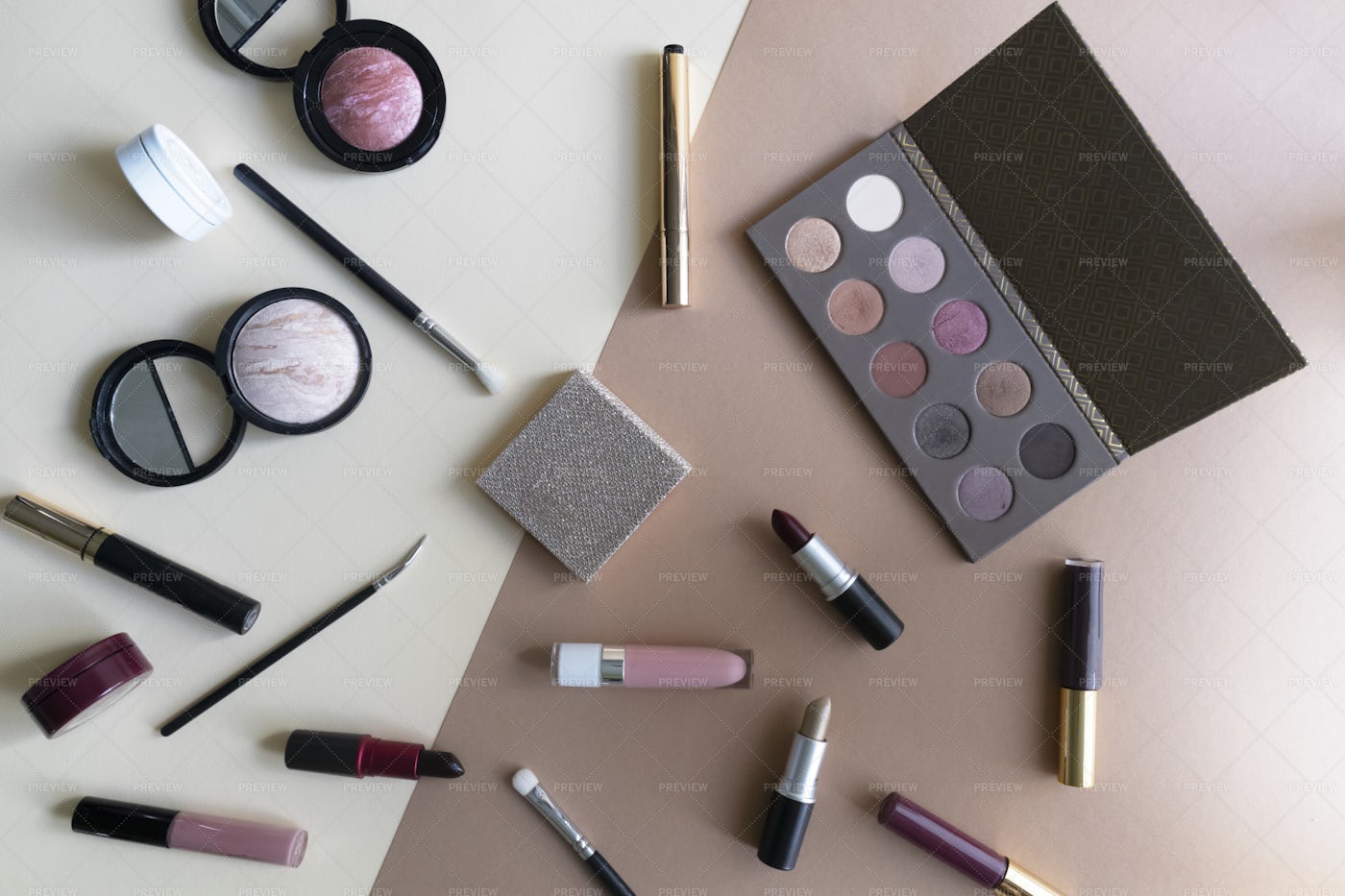 A Set Of Cosmetics: Stock Photos
