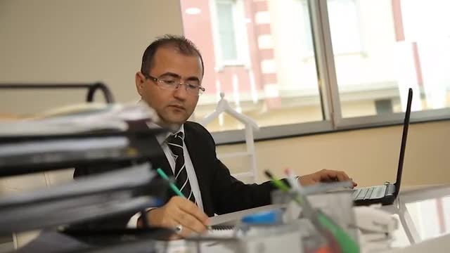 Office Workers 03: Stock Video