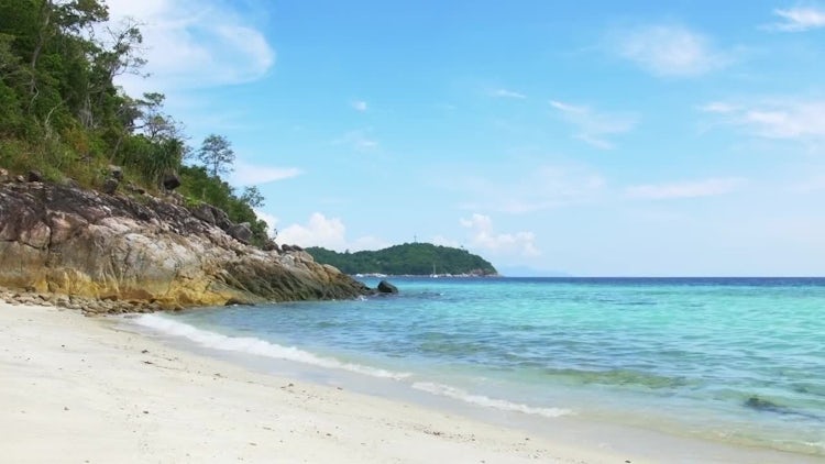 4k Tropical Beach Waves: Stock Video