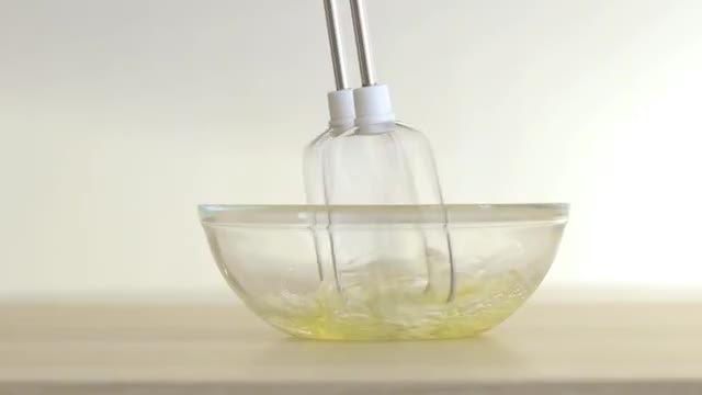 Electric Egg Beating Machine: Stock Video