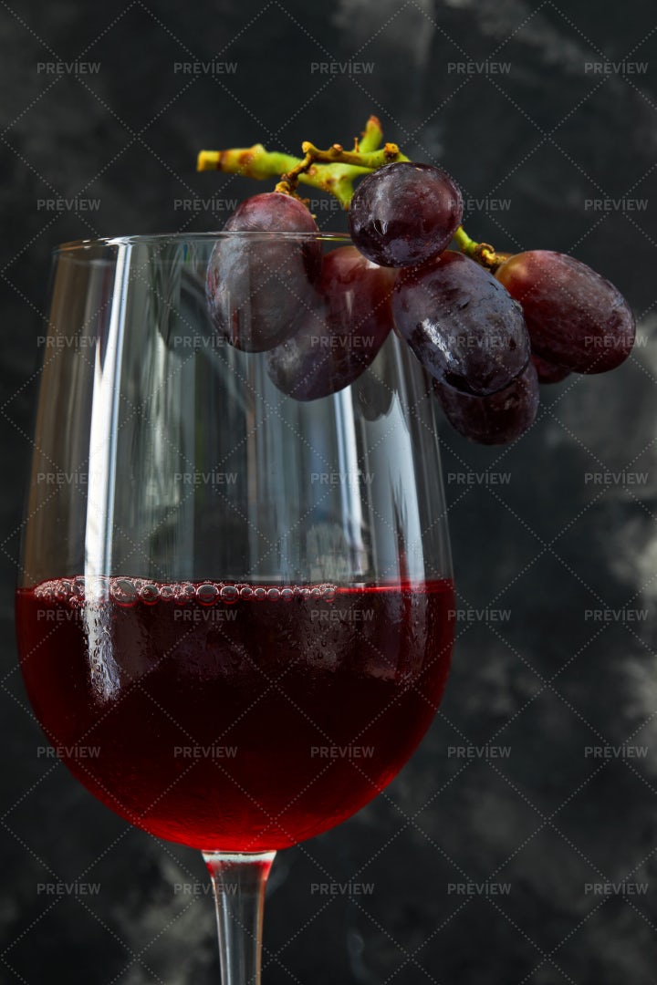 Red Wine With Grapes: Stock Photos