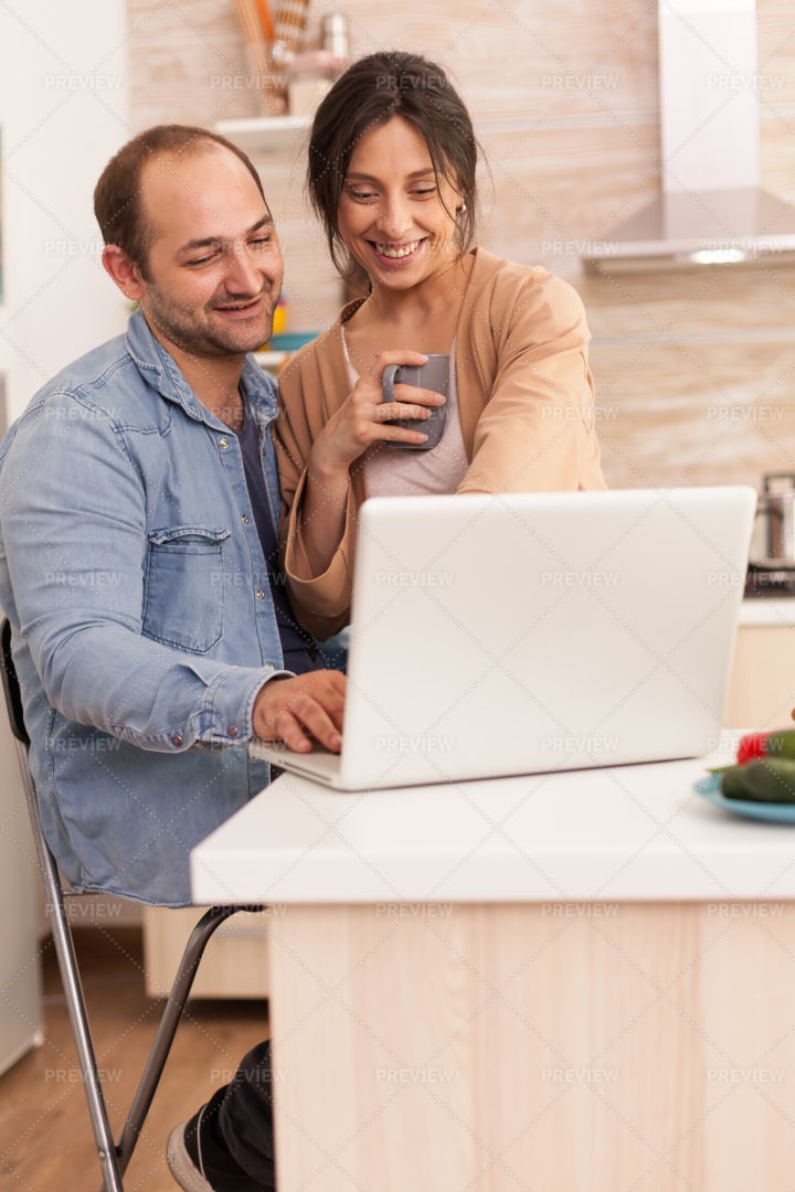 Entrepreneur Couple Working Together: Stock Photos