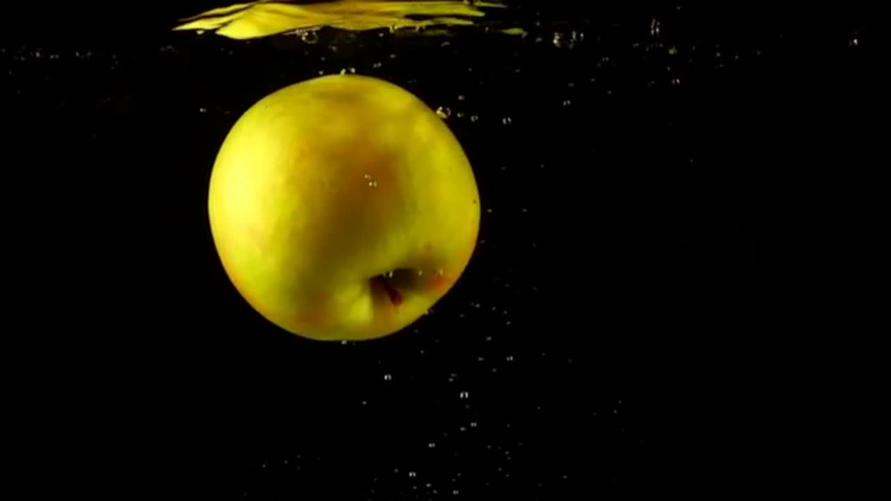     黄苹果水下745990
