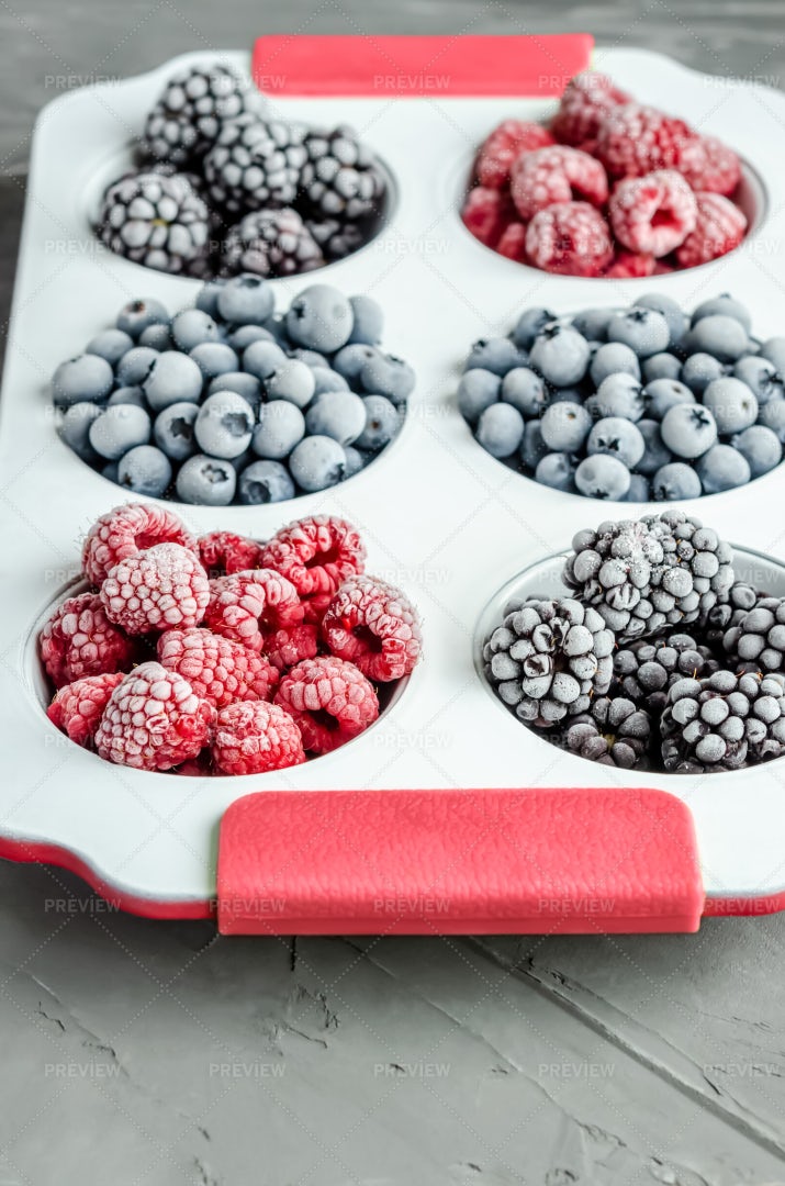 Frozen Berries: Stock Photos