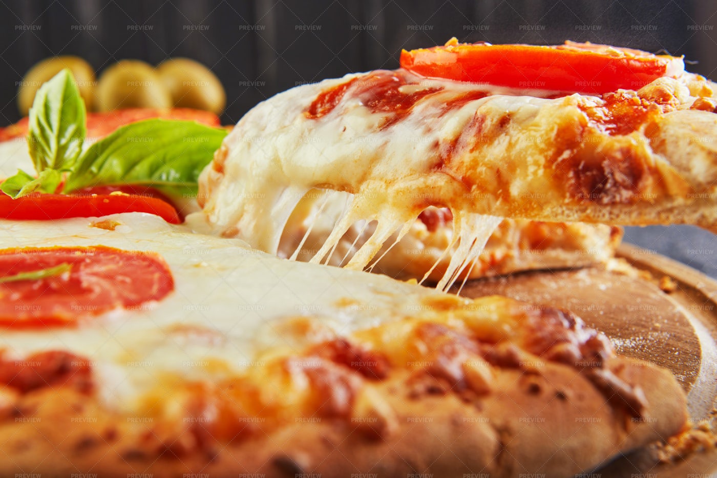 Delicious Pizza: Stock Photos
