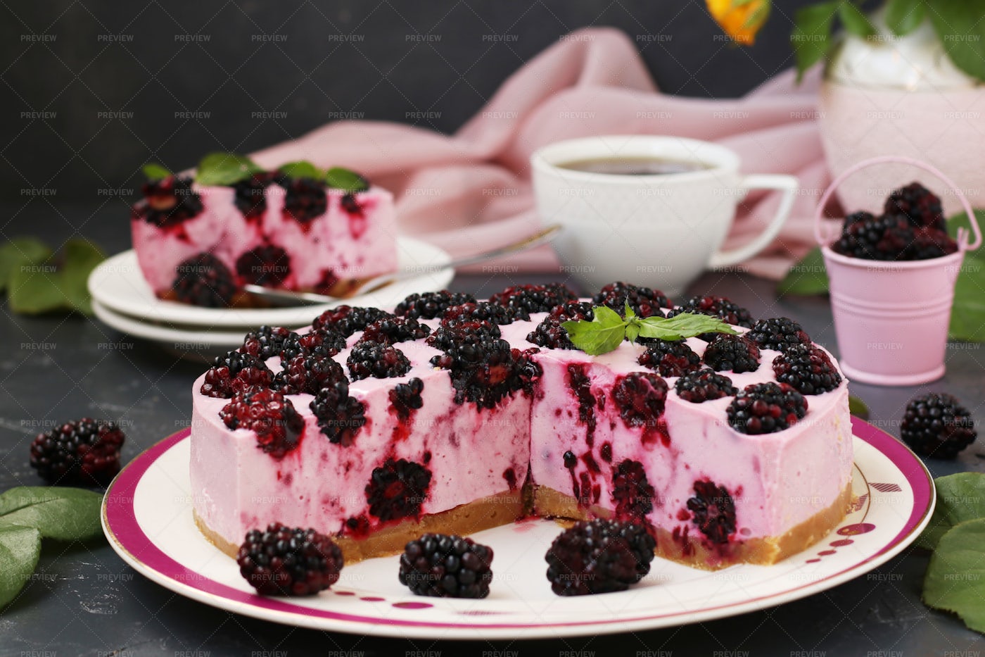 Cheesecake With Blackberries: Stock Photos