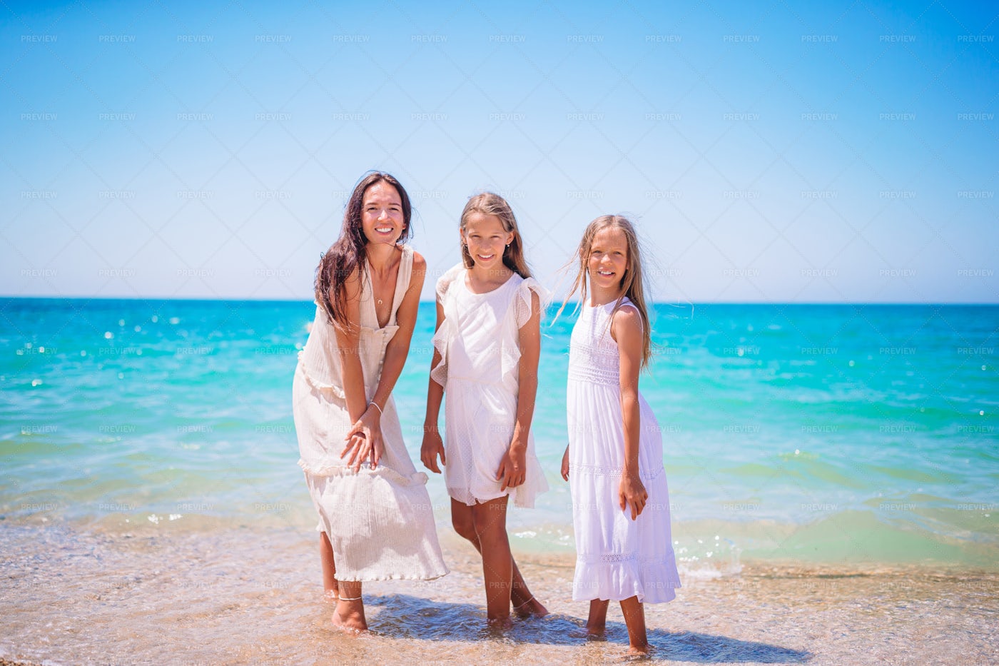 Girls By The Ocean: Stock Photos