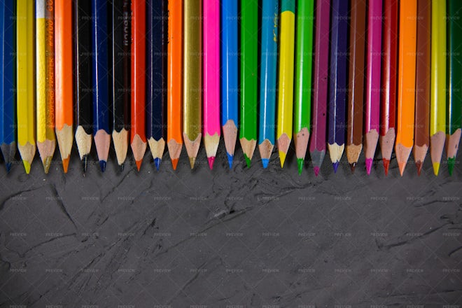 Colored Pencils Laying In Row Colorful Rainbow Set Stock Illustration -  Download Image Now - iStock