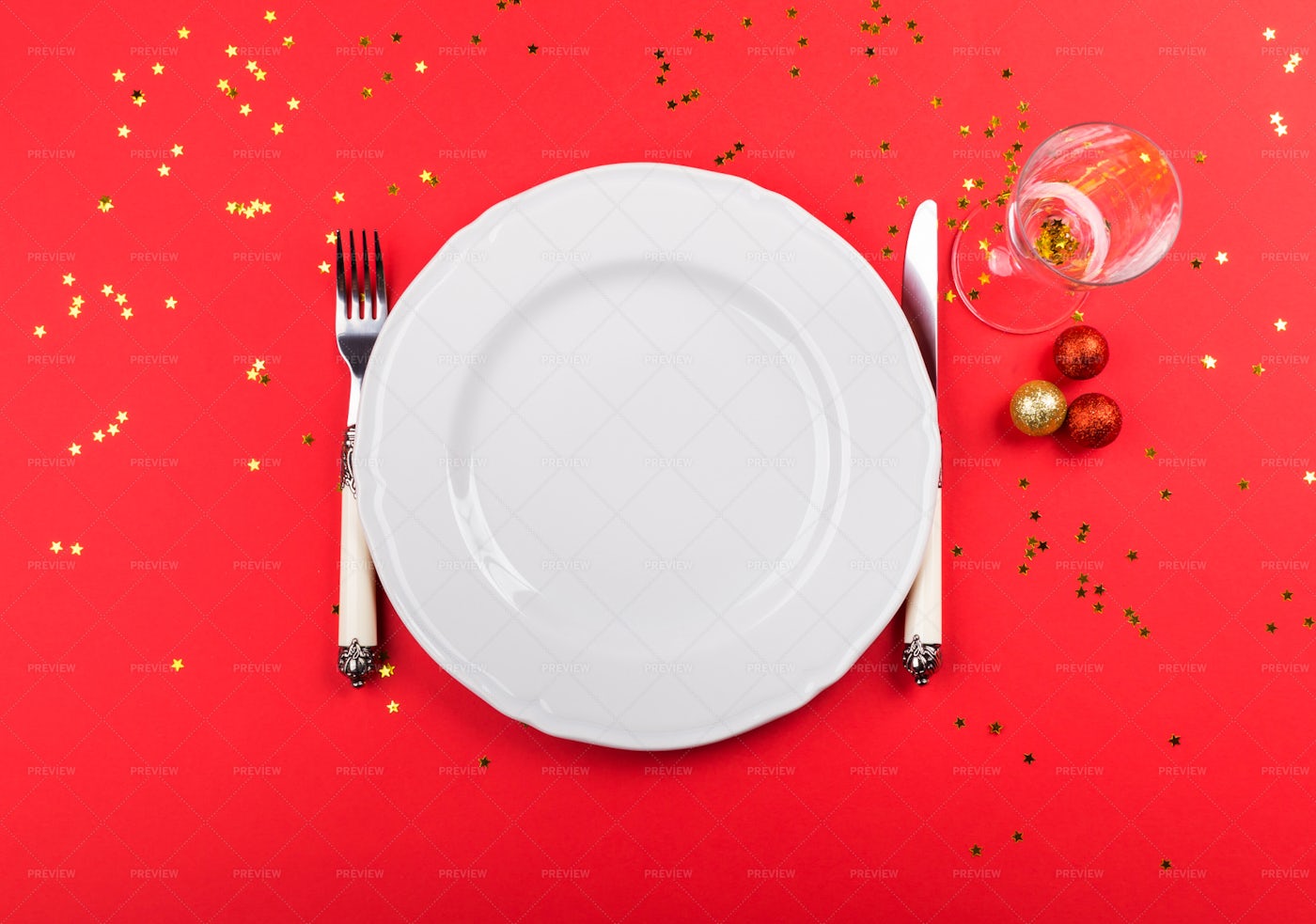 Christmas Table Setting: Stock Photos