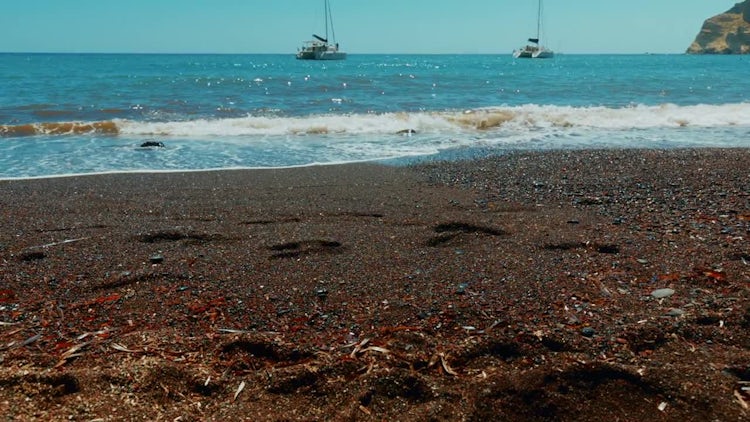 Red Sand Beach: Stock Video