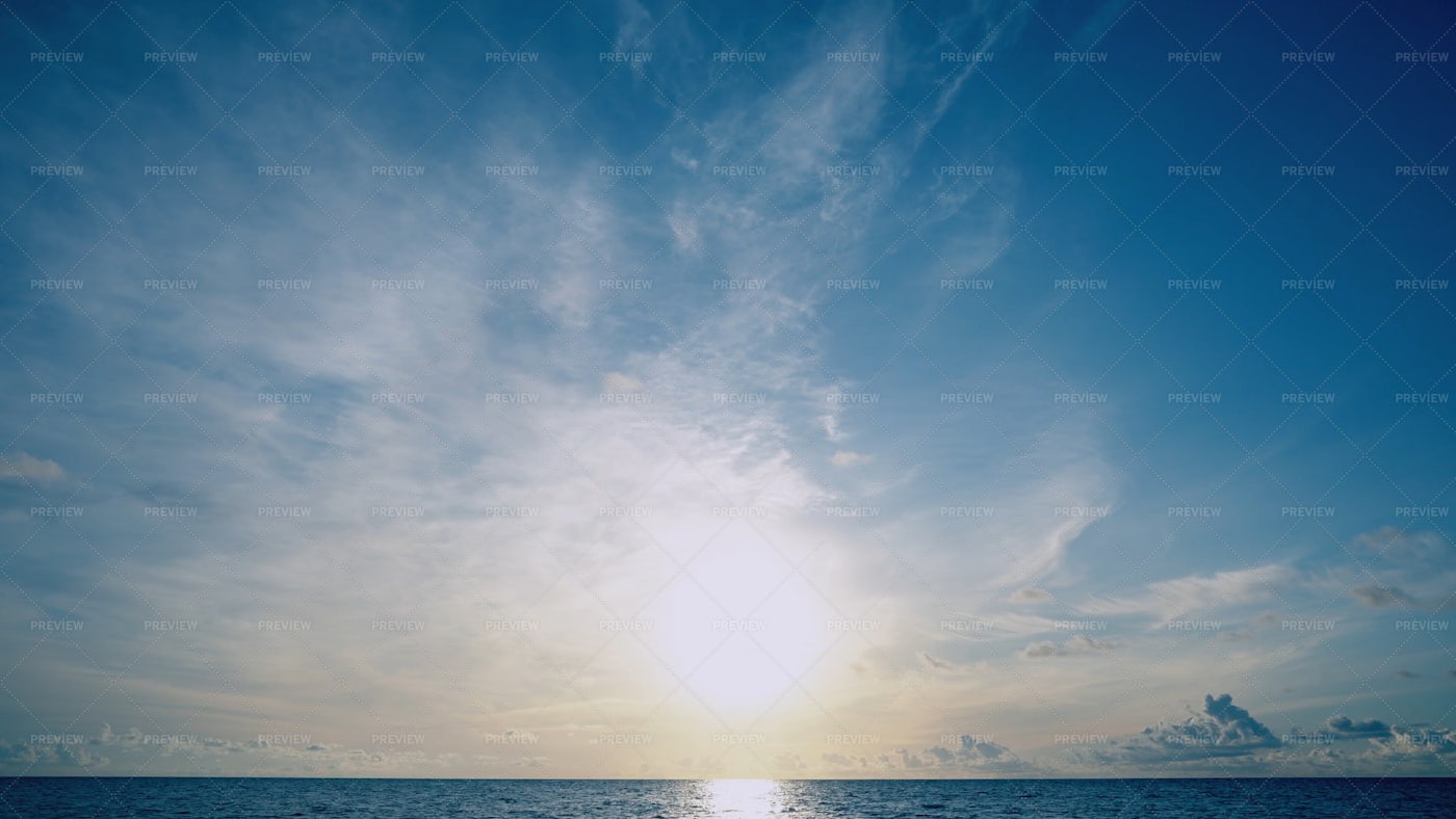 Sun Over The Calm Ocean: Stock Photos