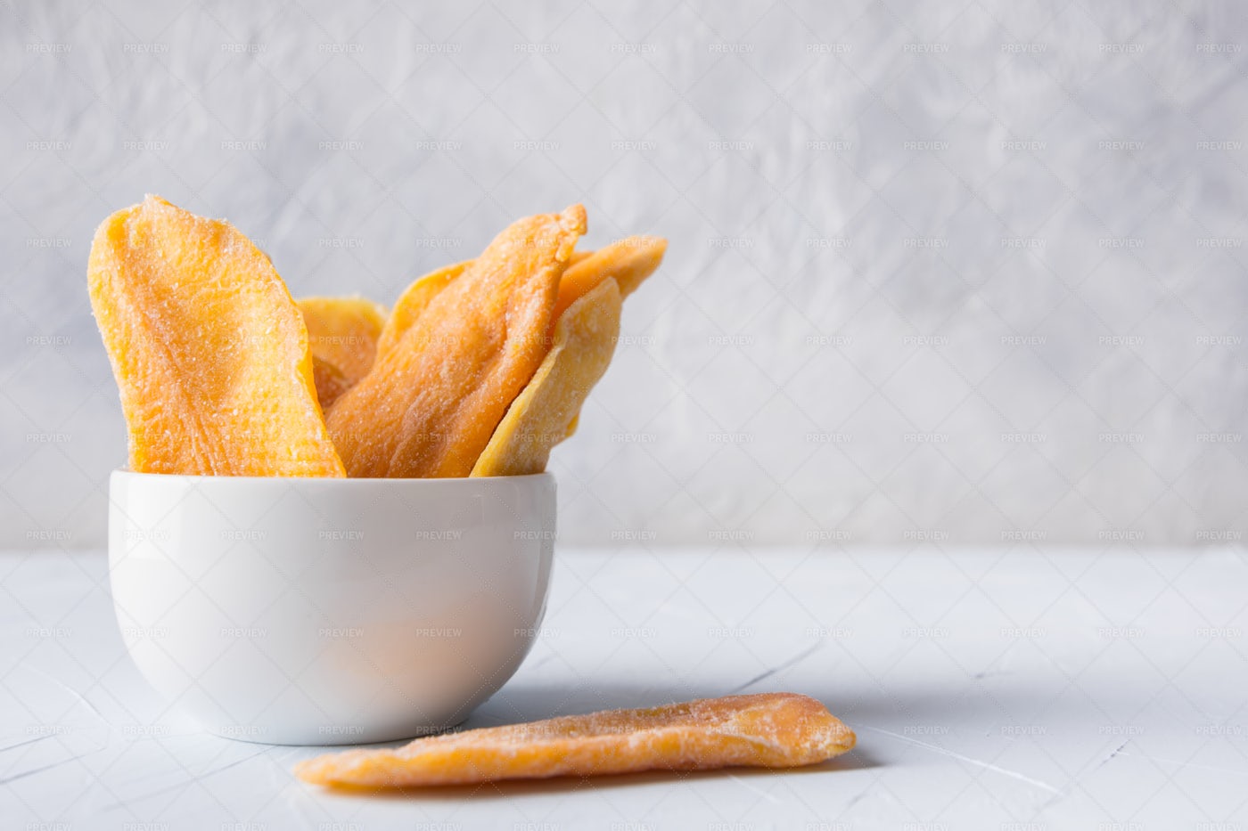 Dried Mango Chips: Stock Photos