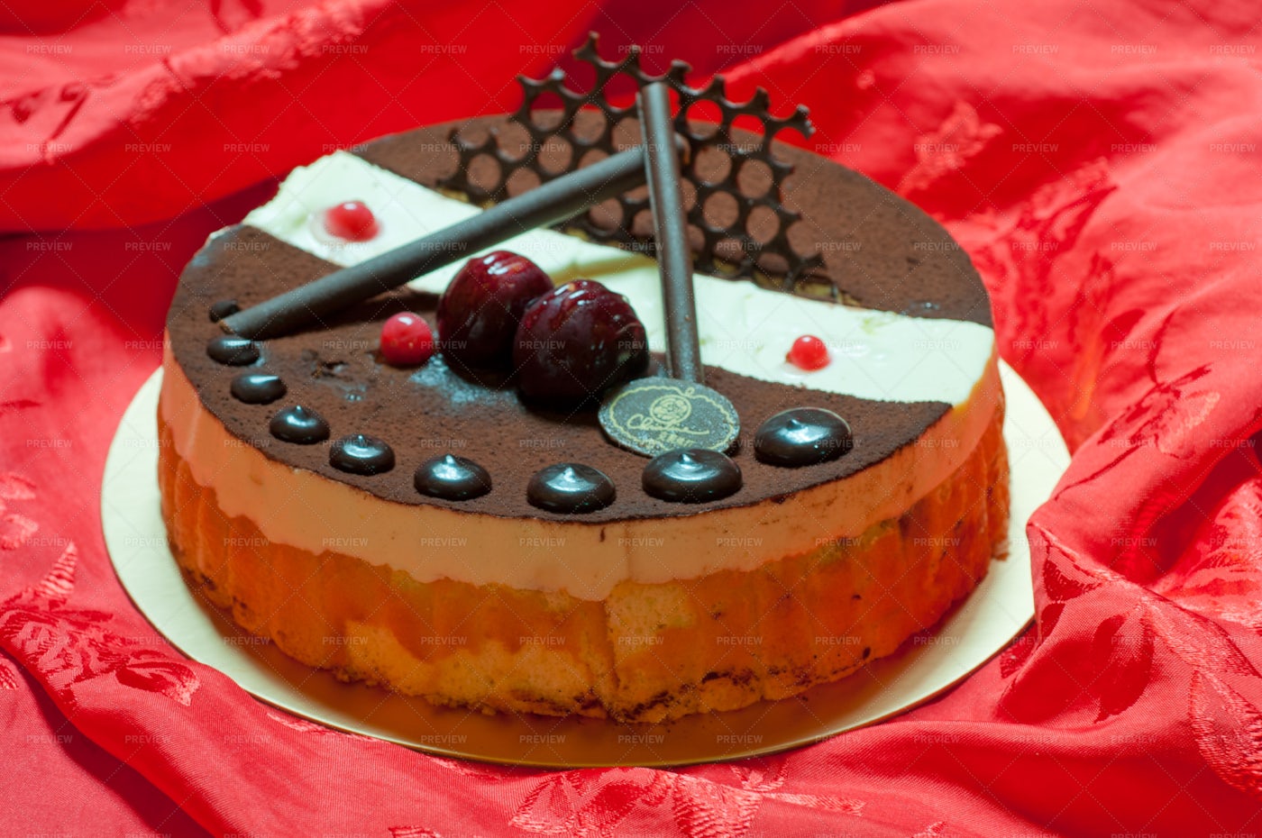 Birthday Cake: Stock Photos