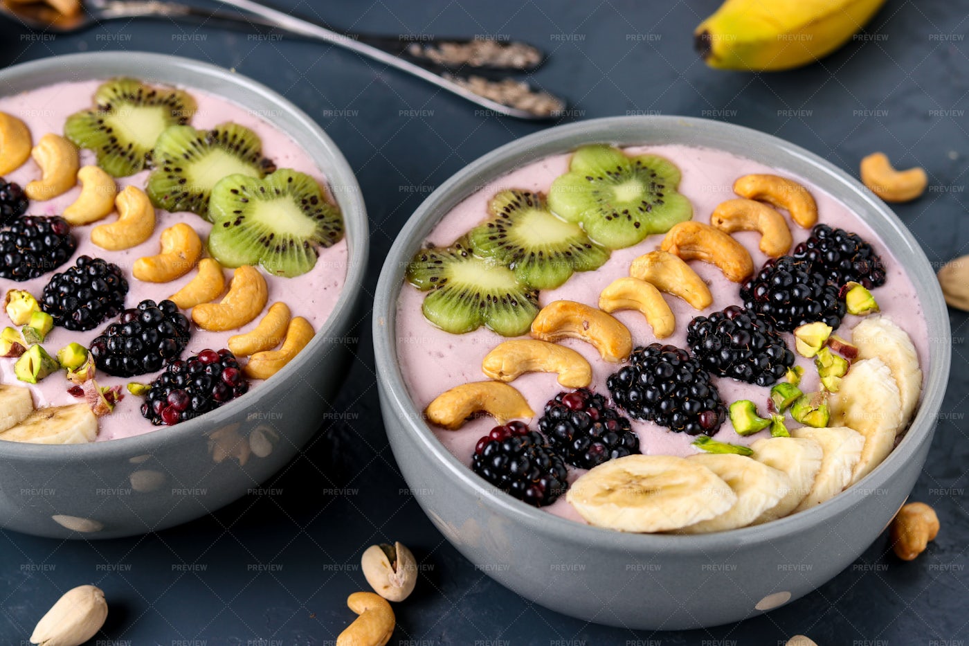 Healthy Breakfast Smoothie Bowl: Stock Photos