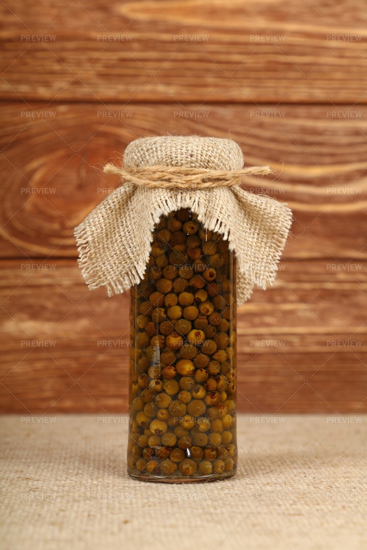 Green Peppercorns: Stock Photos