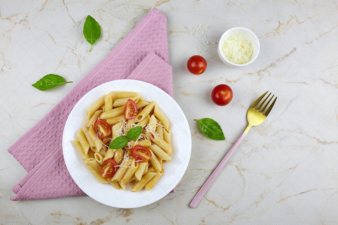 Pasta With Tomatoes: Stock Photos