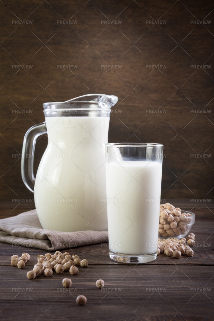 Chickpea Milk: Stock Photos