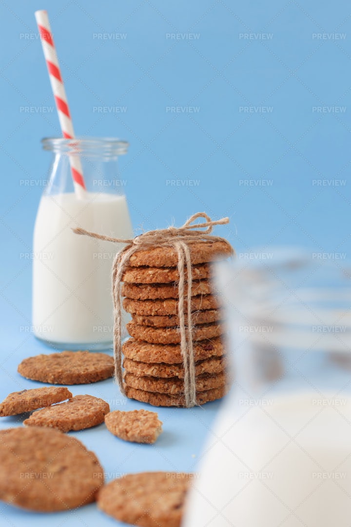 Milk And Cookies: Stock Photos