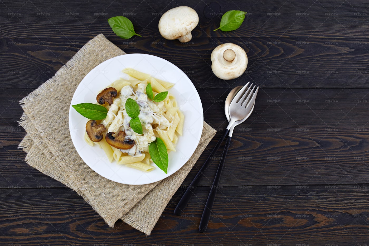 Penne Pasta With Mushrooms: Stock Photos