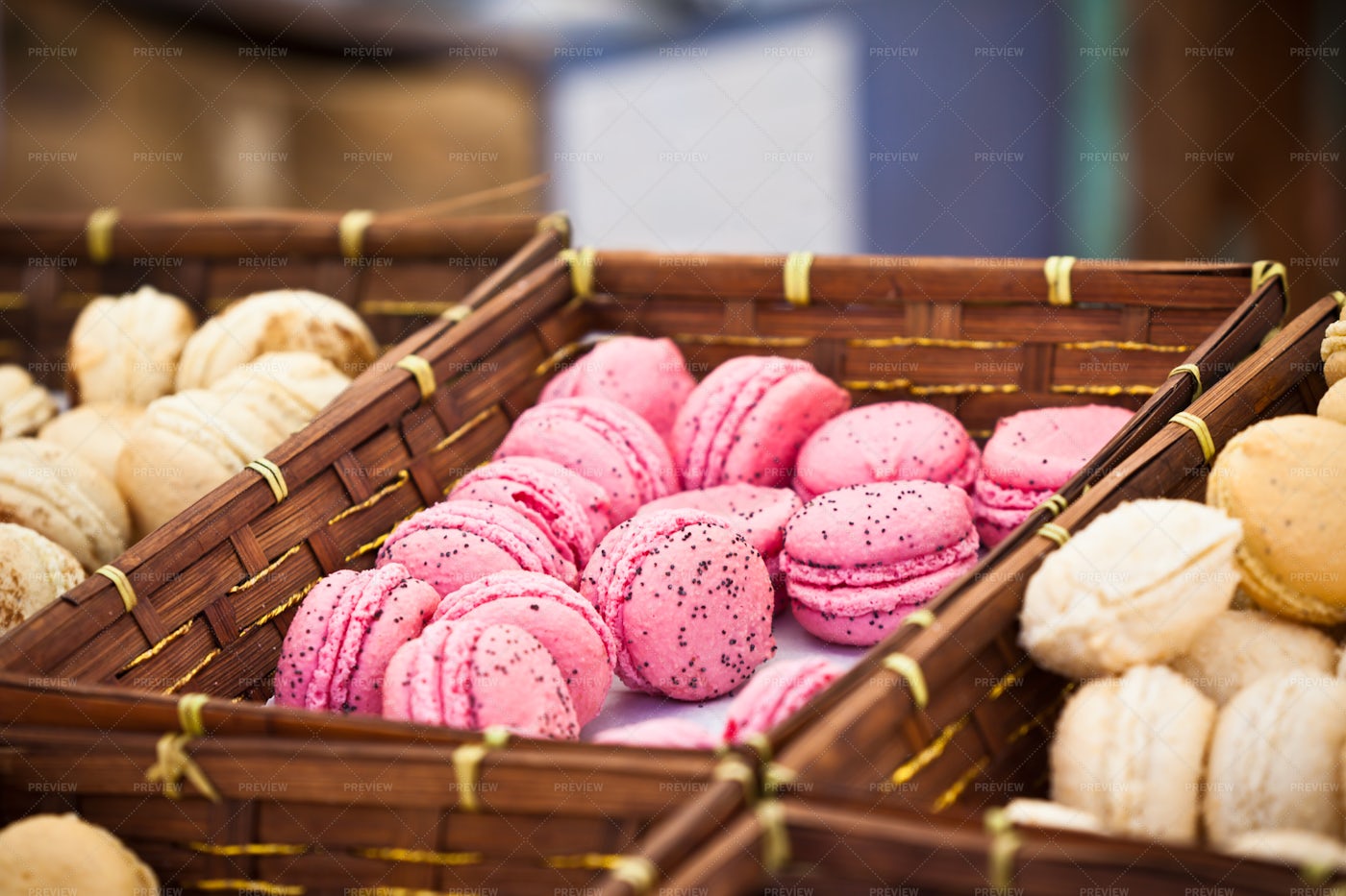 Sweet Macarons: Stock Photos