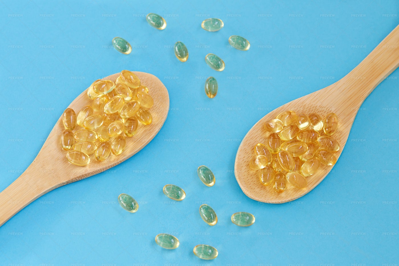Omega-3 Capsules: Stock Photos