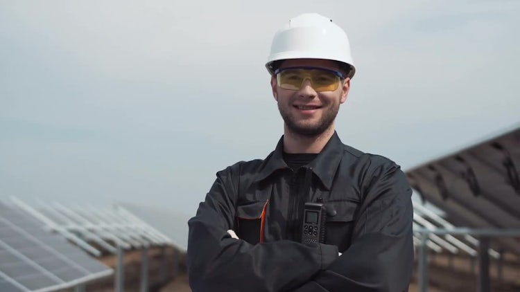 Solar Energy Worker : Stock Video