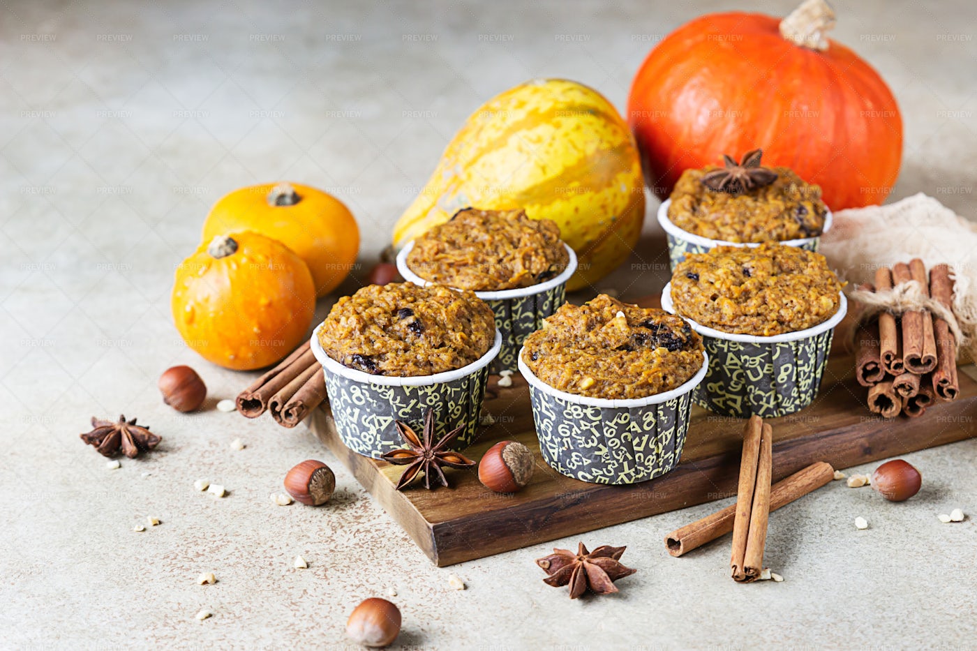 Sweet Pumpkin Vegan Muffins: Stock Photos