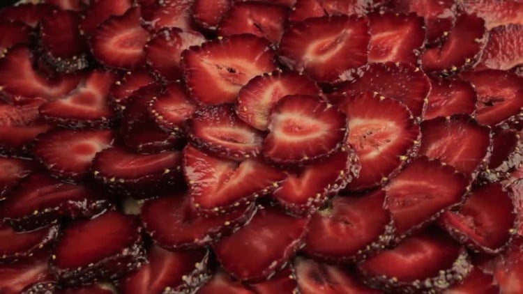 Strawberry Slices Rotating Counter Clockwise: Stock Video
