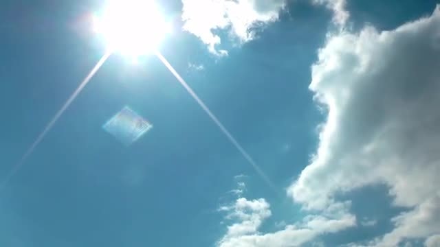 White Clouds Under Bright Sun : Stock Video