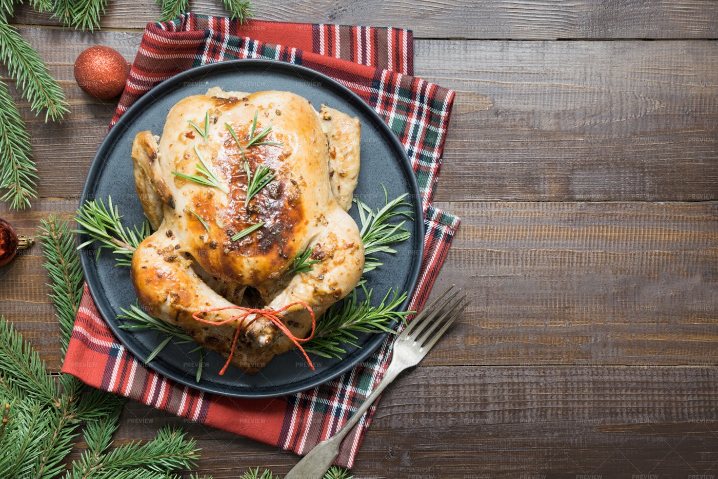 Christmas Roasted Chicken: Stock Photos