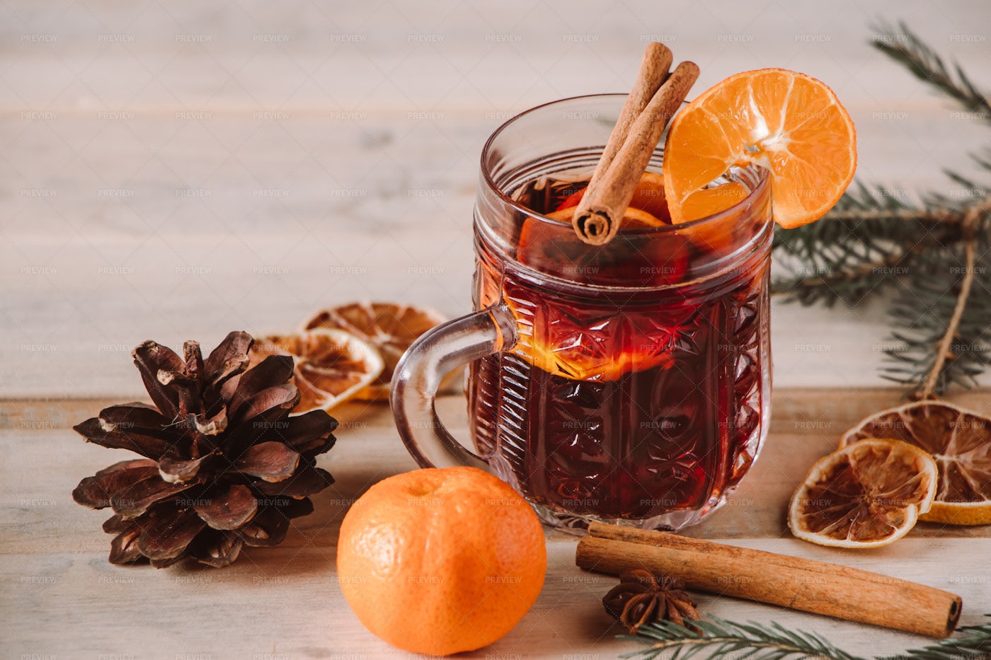 Hot Mulled Wine With Fruits: Stock Photos