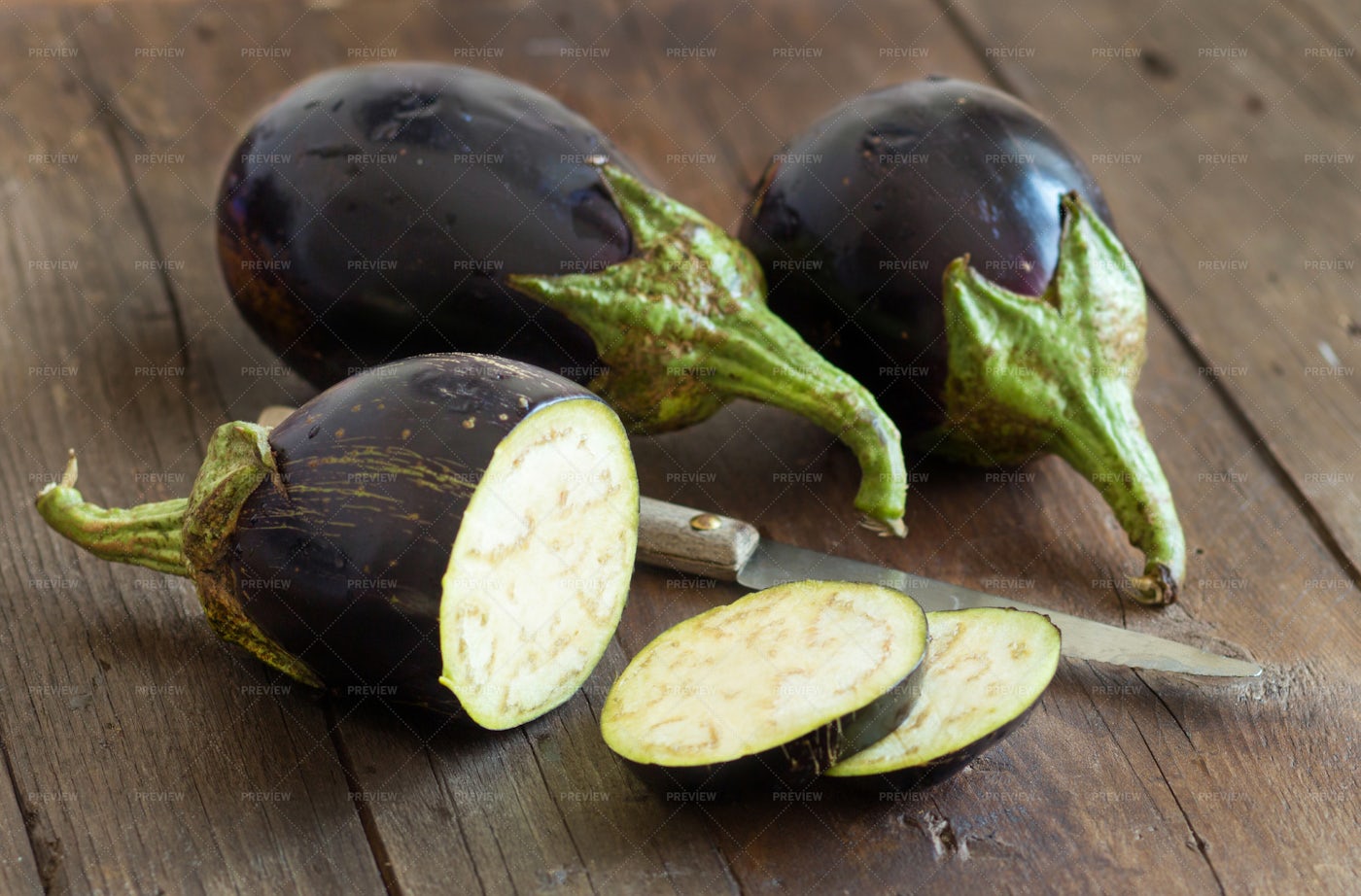 Fresh  Raw Eggplants: Stock Photos
