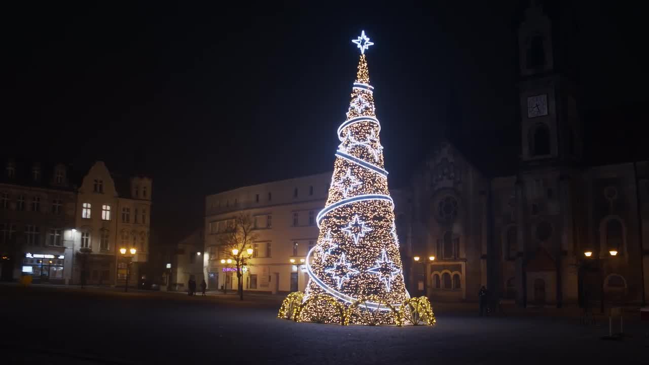 Christmas Tree In Town Square Stock Video Motion Array