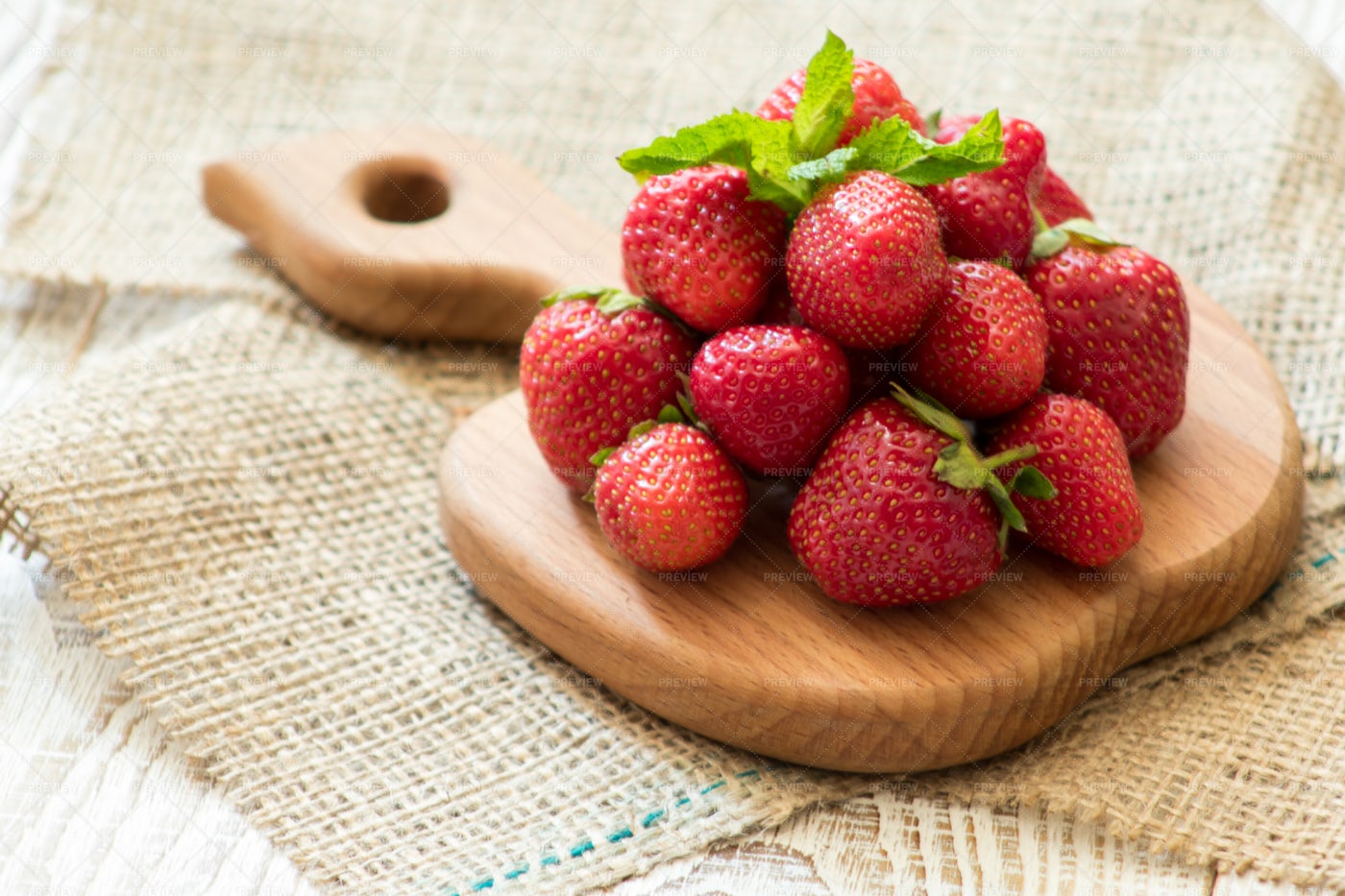 Fresh Strawberries On Board: Stock Photos