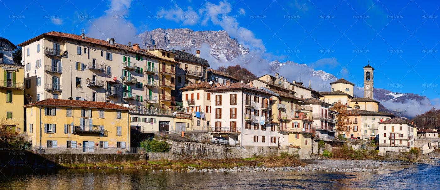 San Giovanni Bianco Village: Stock Photos