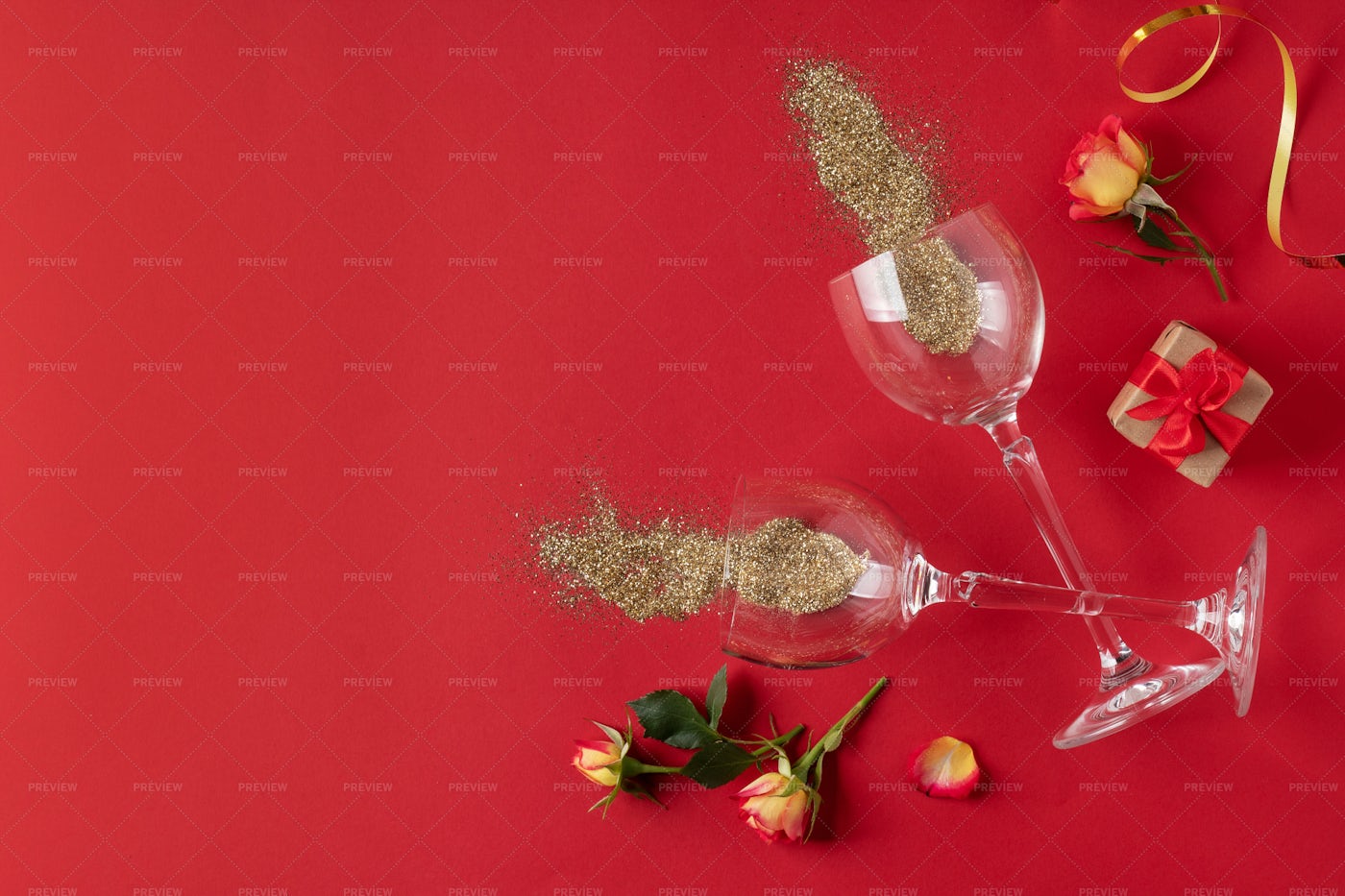 Sparkles In Wineglasses: Stock Photos