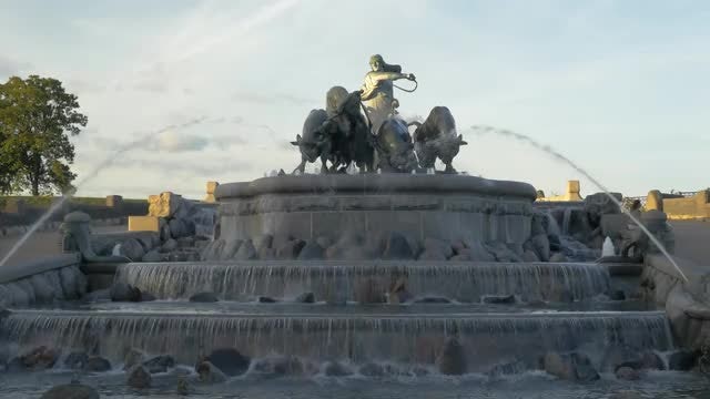 Gefion Fountain, Copenhagen: Stock Video