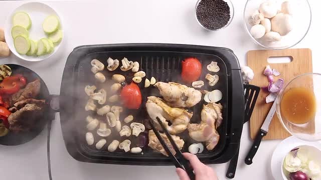 Chicken And Vegetables Cooking: Stock Video