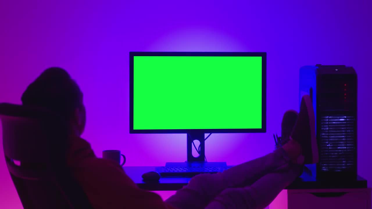 monitor with green screen