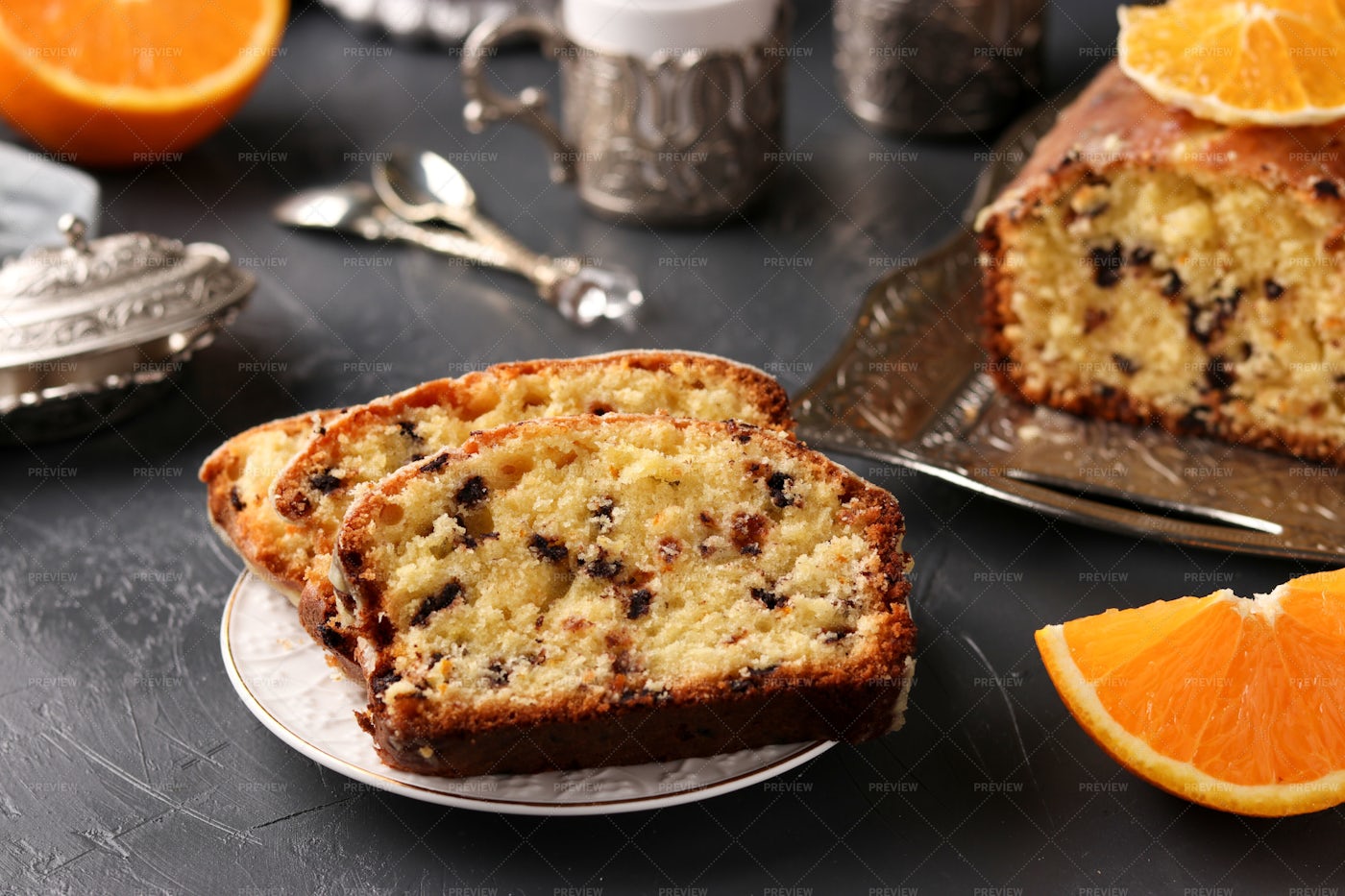 Cupcake With Oranges And Chocolate: Stock Photos