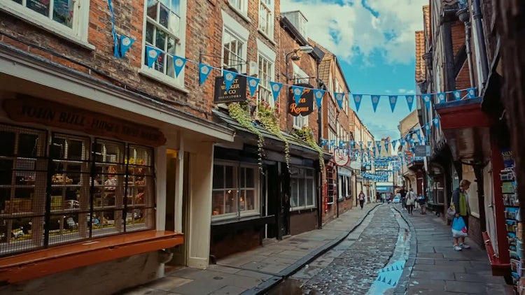 Establishing Shot Of The Shambles, York, England: Stock Video