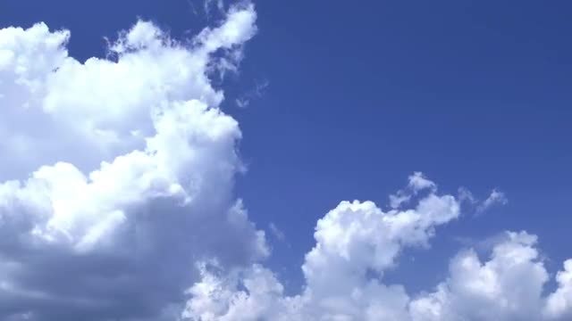 Soft Rolling Clouds : Stock Video