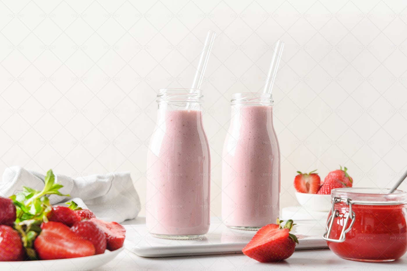 Strawberry Milkshakes: Stock Photos