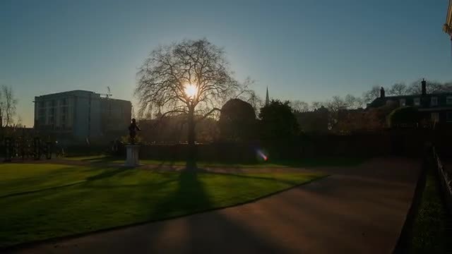 Kensington Palace and Gardens: Stock Video