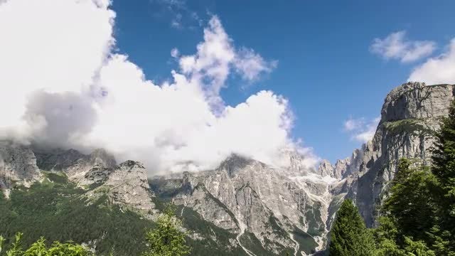 Clouds Over The Mountains: Stock Video